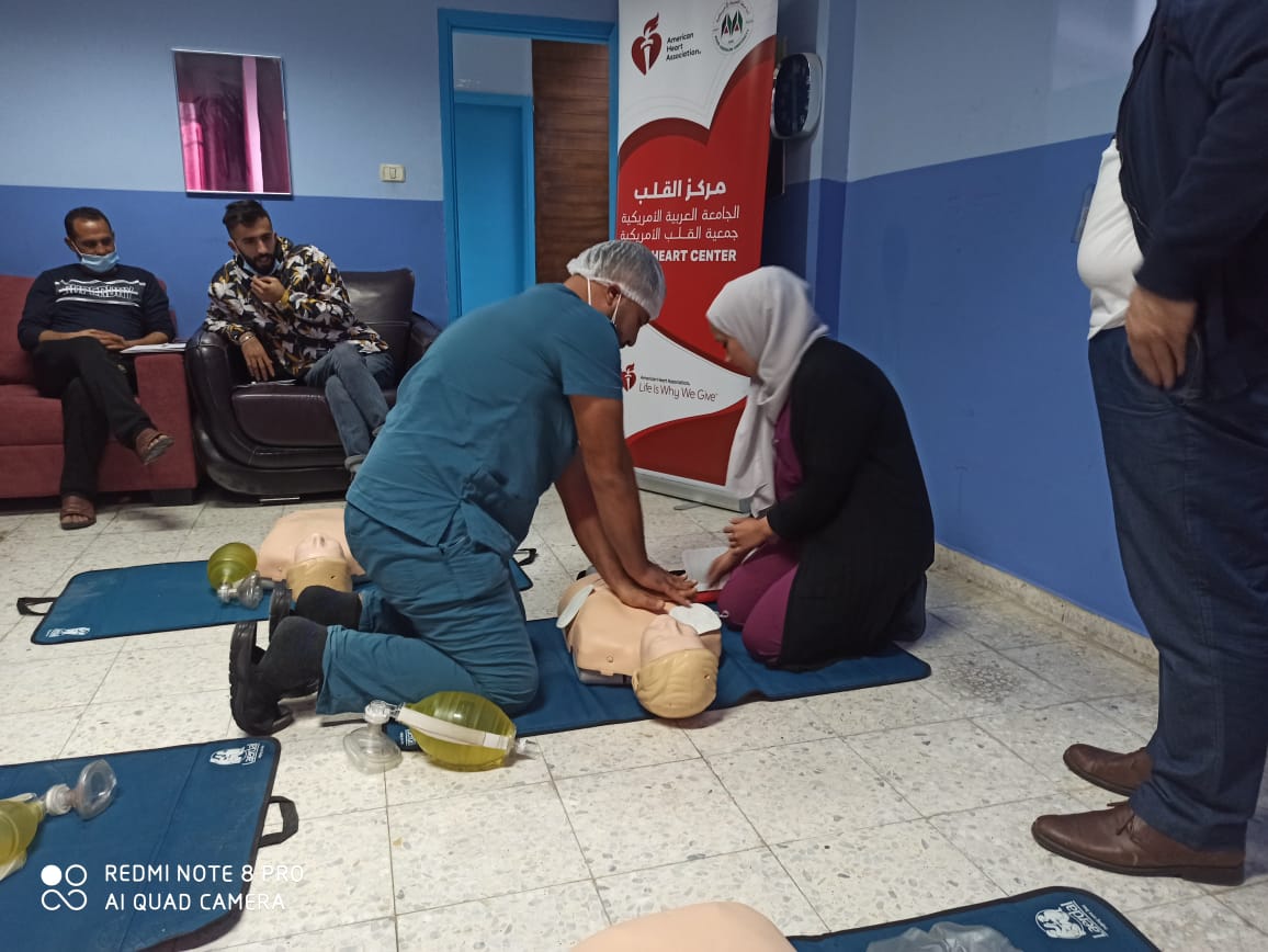 جمعية التربية الطبية الدولية تعقد دورة تدريبية حول إنعاش القلب و الرئتين الأساسي في المستشفى العسكري الحكومي